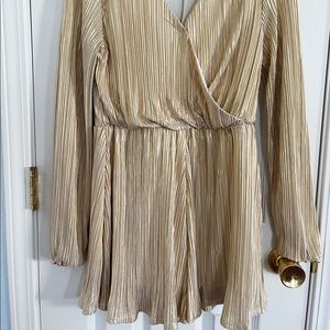 NWOT 🌟🌟Rewind Gold Romper Dress